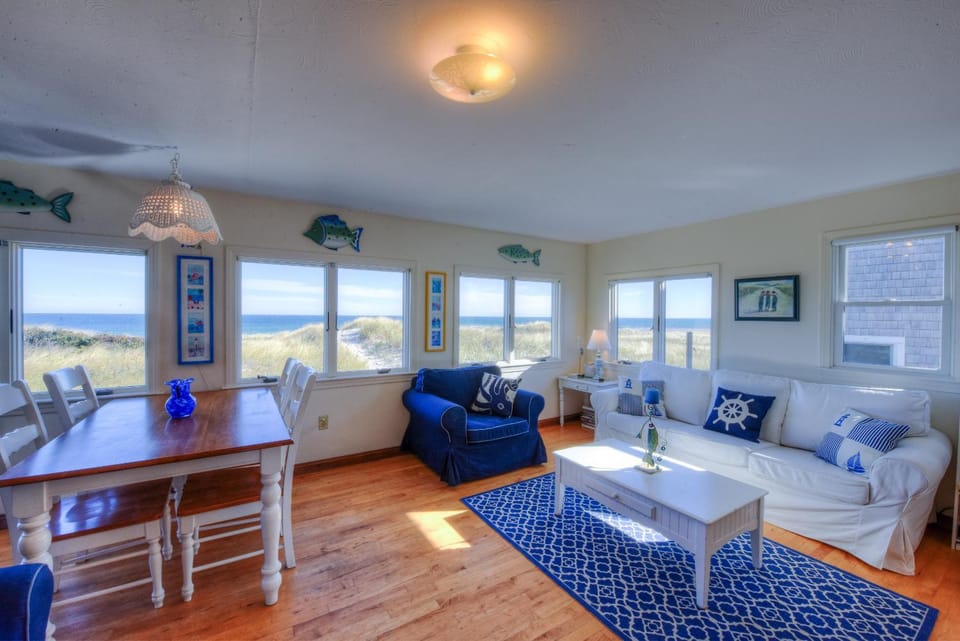 Oceanfront Cape Escape—Bay Creek Views House in East Sandwich