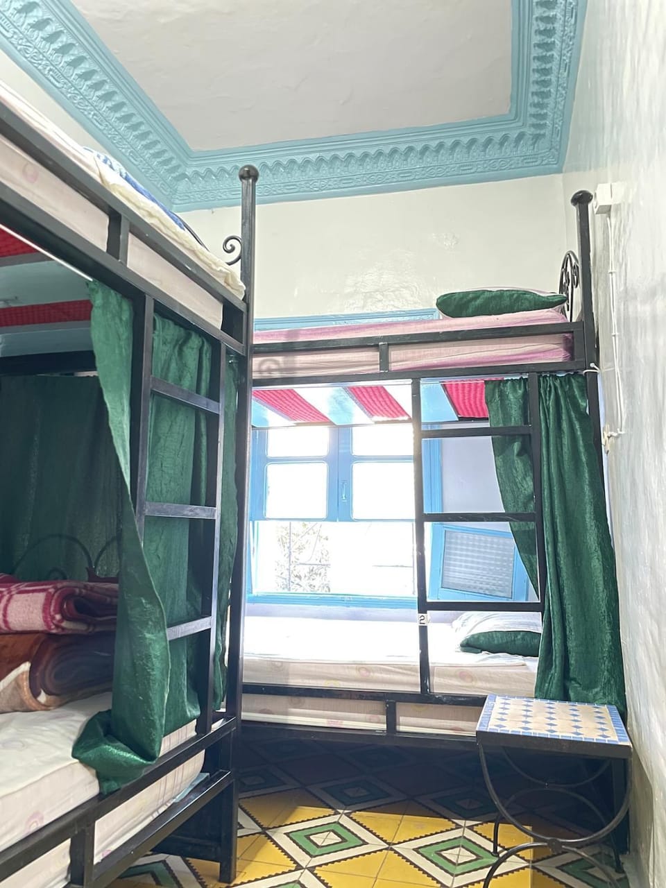 Bed, bunk bed
