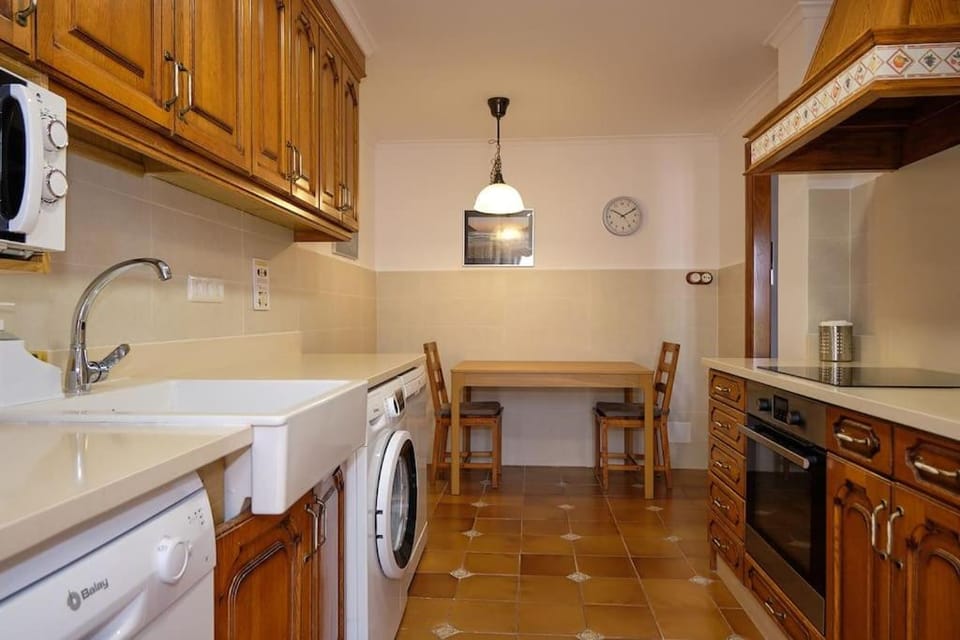 Kitchen or kitchenette, dishwasher, minibar, pet friendly, stove, toaster, washing machine