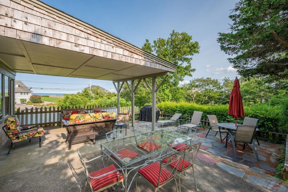 Family-Friendly Sagamore Beach Cottage Escape House in Sagamore Beach