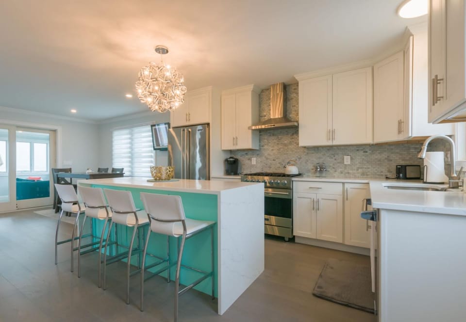 The Perfect Cape Walk-to-Beach Getaway House in Sandwich