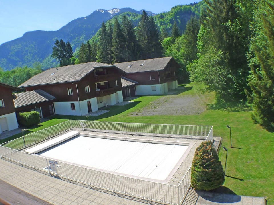 Appartement cosy pour 4 personnes avec piscine et sauna, proche centre et domaine skiable à Samoëns - FR-1-629-119 Apartment in Samoëns