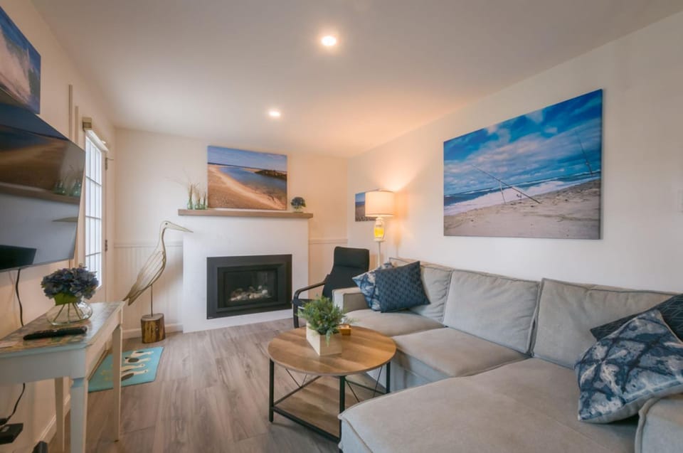 Sand, Sun Serenity: Cape Cod Escape House in East Sandwich