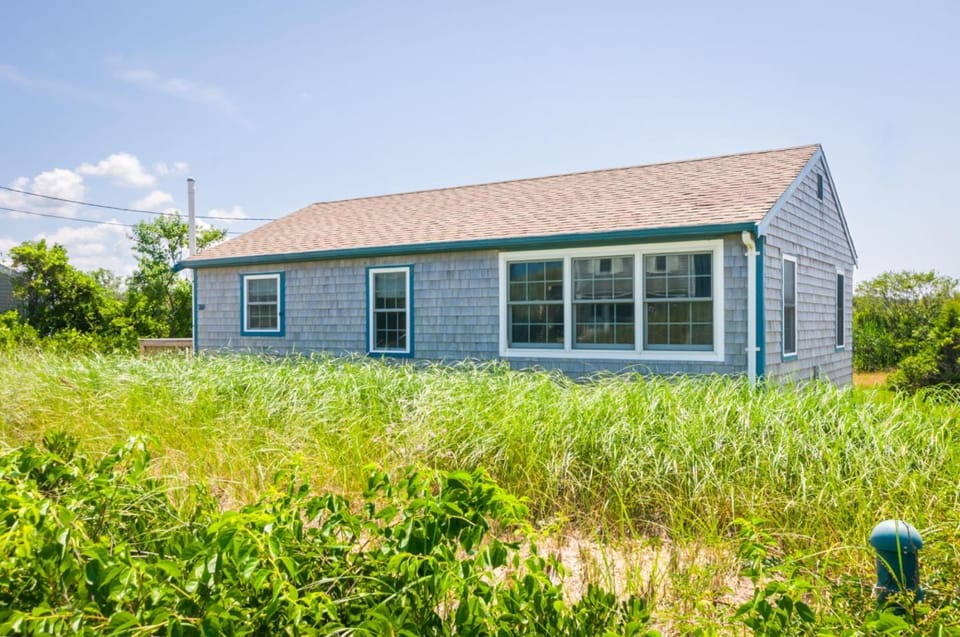 Cape Escape – Dog Friendly Steps to the Sea House in Sandwich