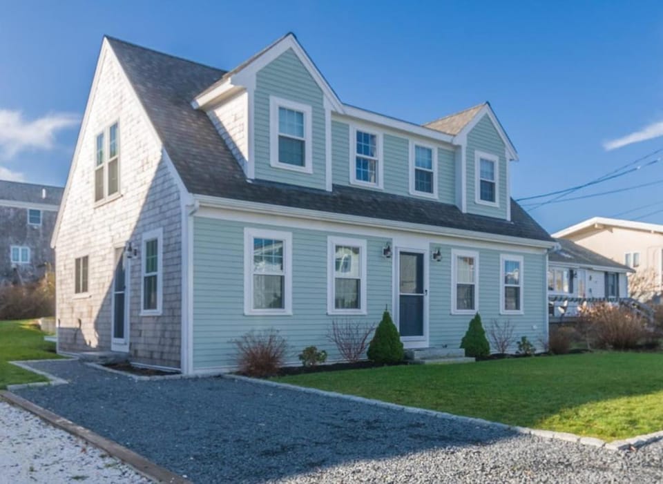 Cape Cod Home—Deck, Near Canal Bike Path House in Sandwich