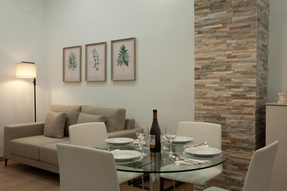 Living room, Dining area