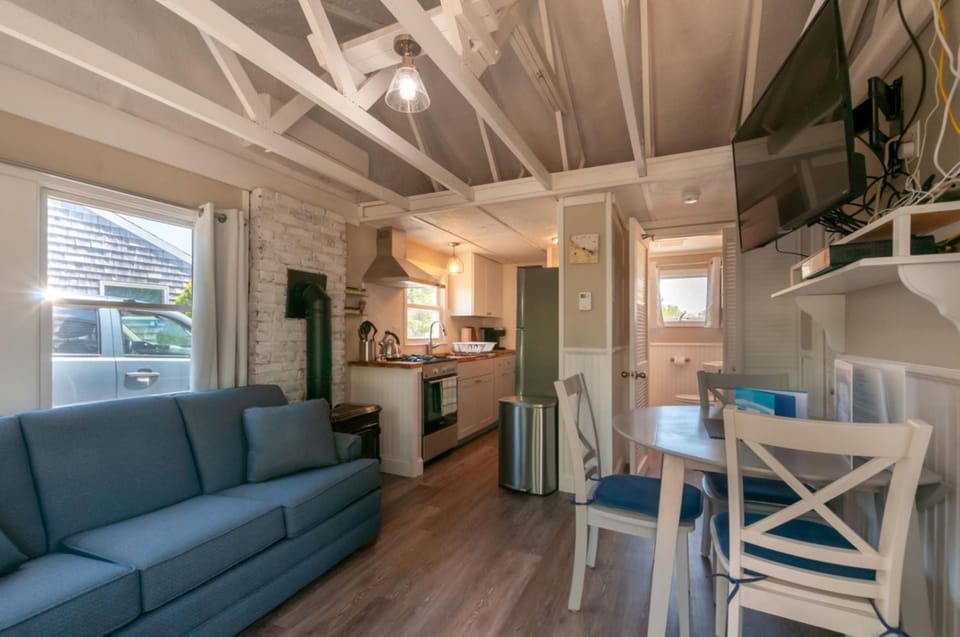 Cozy Marshfront Cottage Steps from the Beach House in East Sandwich