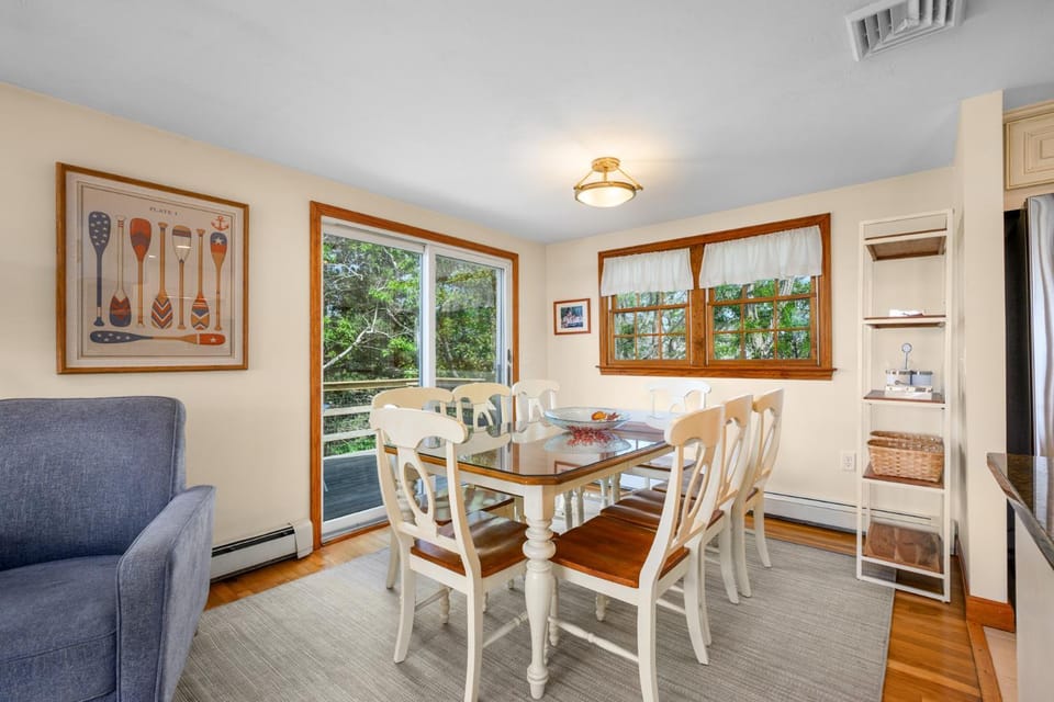 Beach Dreams: Ocean Views Room for All House in East Sandwich