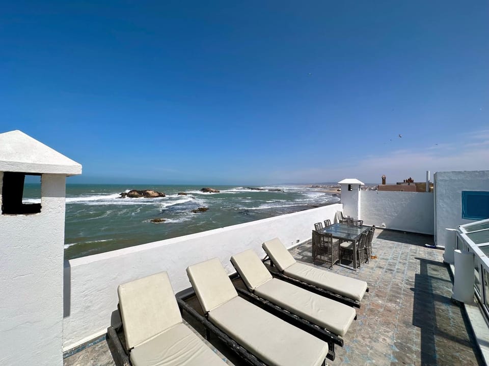 Nearby landmark, Day, Natural landscape, View (from property/room), Balcony/Terrace, Beach, Sea view, sunbed