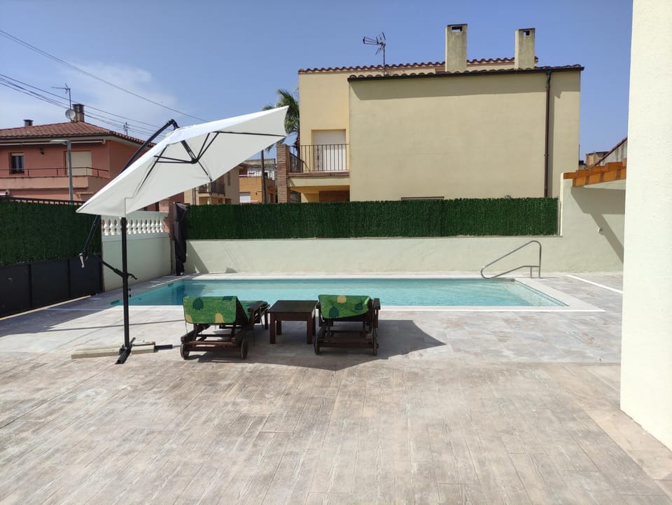 Casa en Empordà con piscina grande propia House in Alt Empordà
