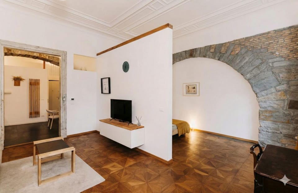 TV and multimedia, Living room, Bedroom