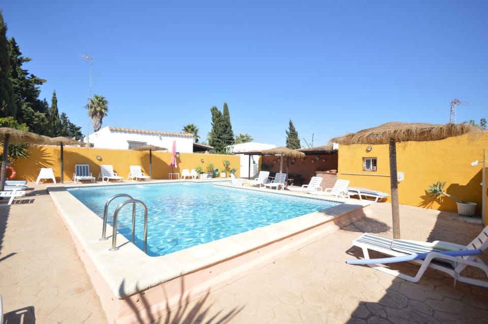 Casa Samuel con piscina comunitaria y porche House in La Janda