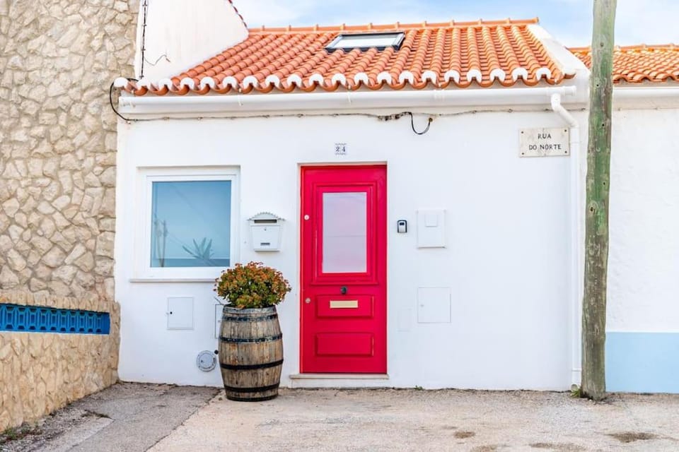 Peaceful, spacious & stylish, a real home! House in Budens