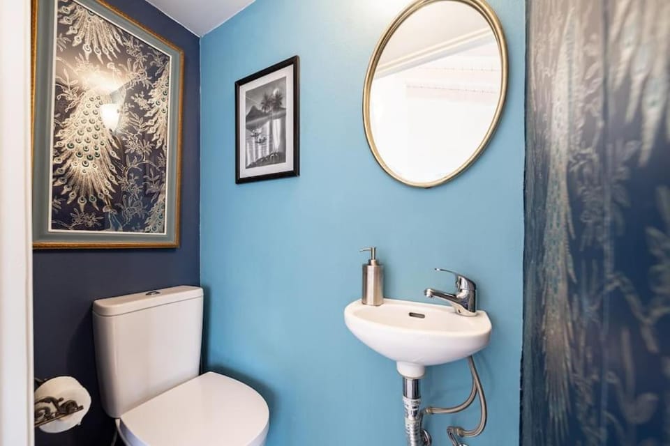 Peaceful, spacious & stylish, a real home! House in Budens