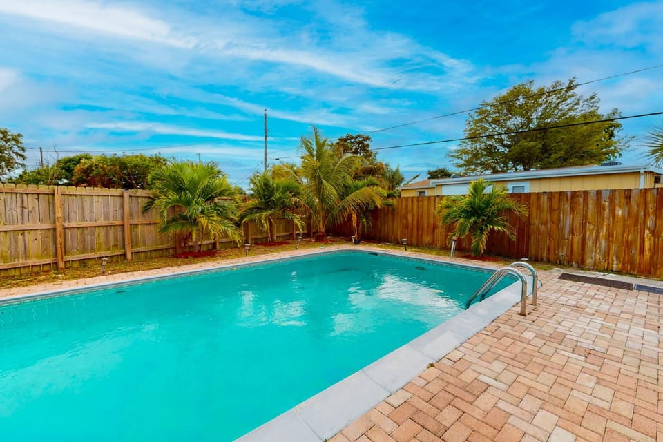 Seaview Suite House in Deerfield Beach