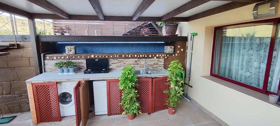 Balcony/Terrace, On site, dishwasher, stove, washing machine