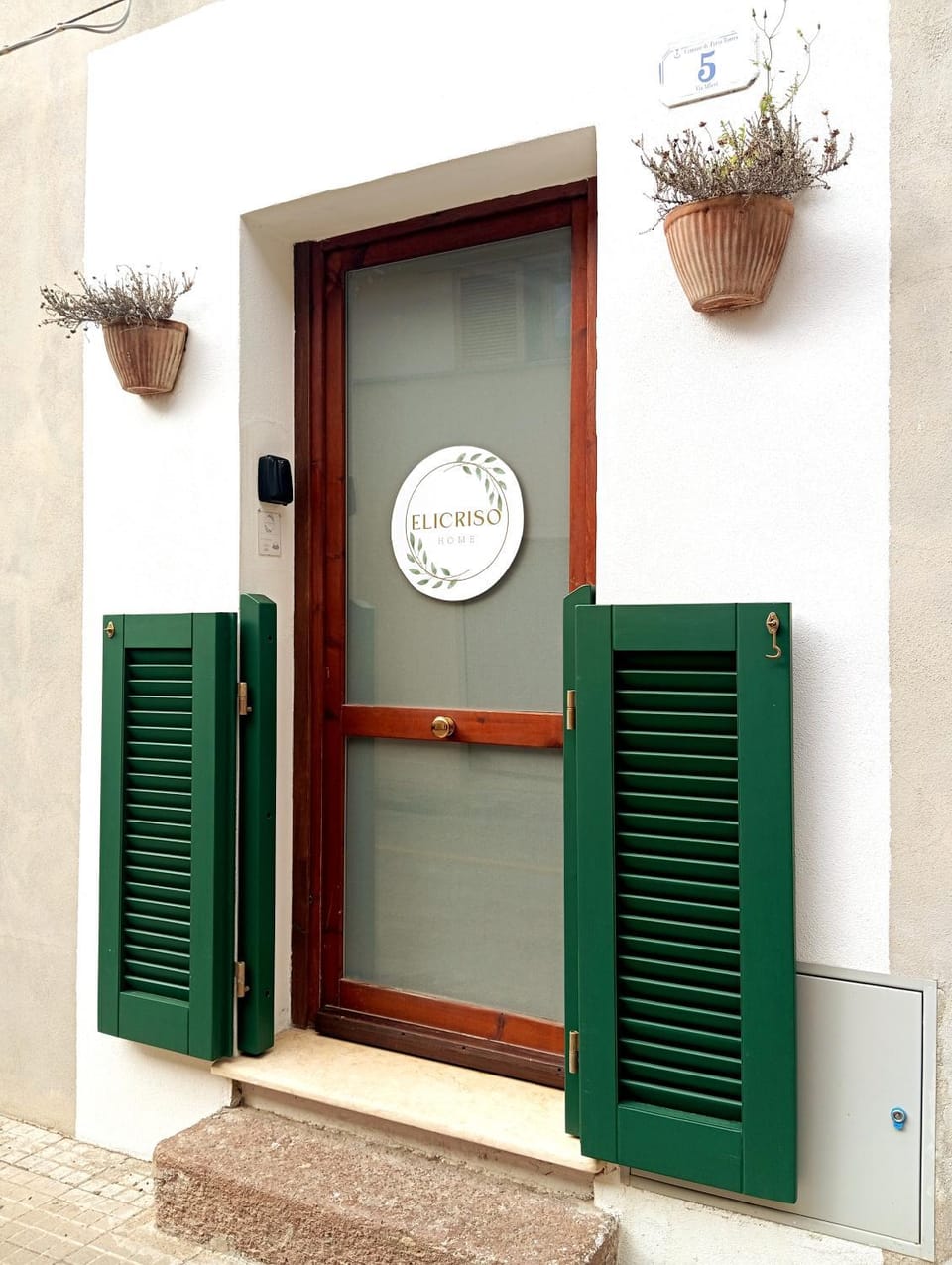 Facade/entrance, Property logo or sign, Logo/Certificate/Sign