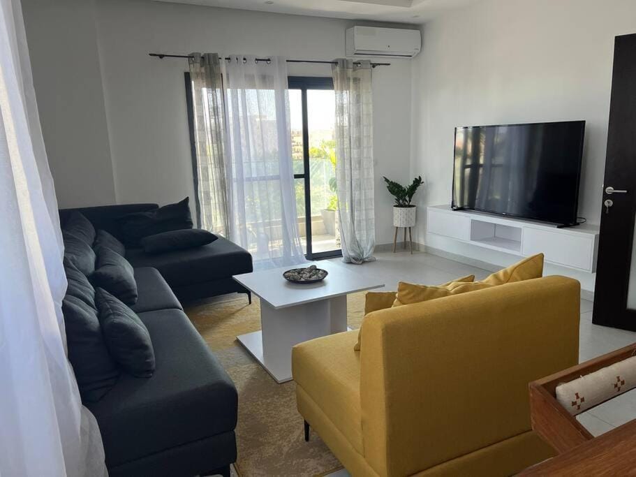 Superb Urban Oasis in Almadies Apartment in Dakar