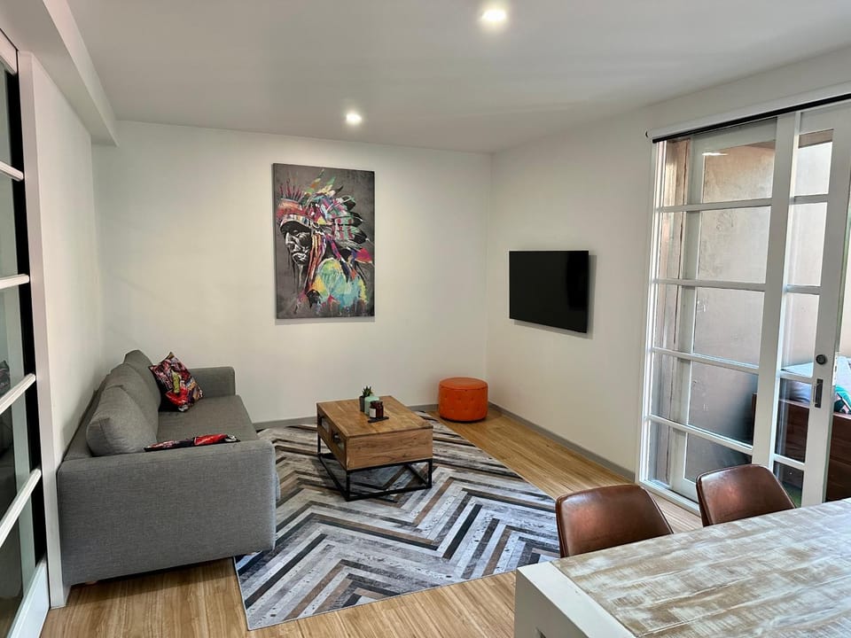 Prahran Apt courtyard -CBD 5km Apartment in Melbourne