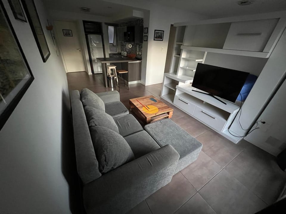 Communal lounge/ TV room, TV and multimedia, Living room, Seating area, Evening entertainment