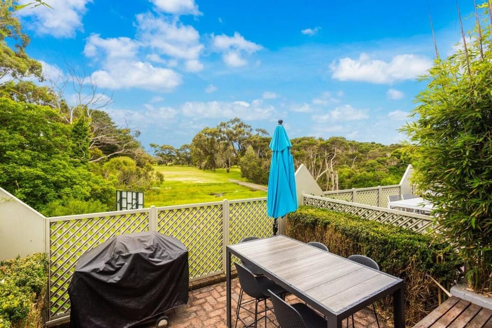 2 Bedroom Townhouse Next to Golf House in Cowes