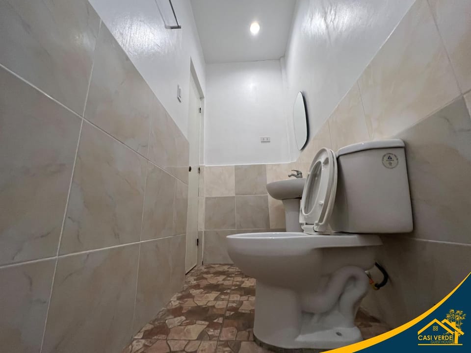 Bathroom, Internal: Not applicable to any particular room