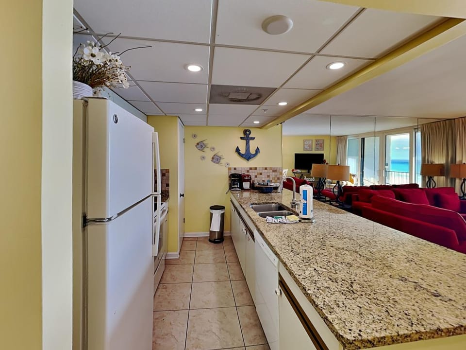 View (from property/room), Kitchen or kitchenette, Living room, Sea view, furniture, kitchen