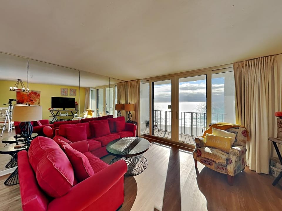 TV and multimedia, Balcony/Terrace, Living room, Seating area, Sea view, furniture