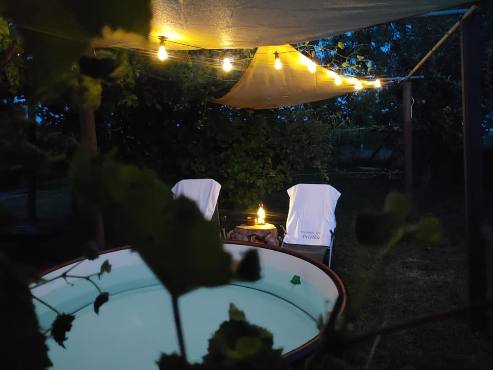Night, Natural landscape, Garden, Hot Tub, Pool view, Swimming pool