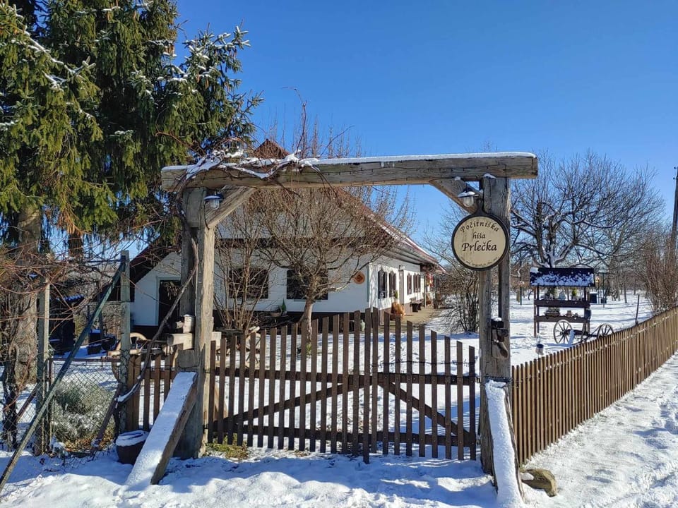 Property building, Day, Winter