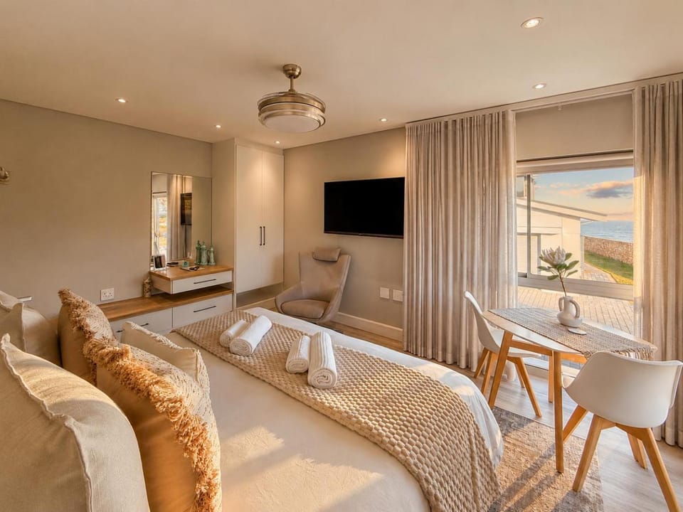 Evening entertainment, Bedroom