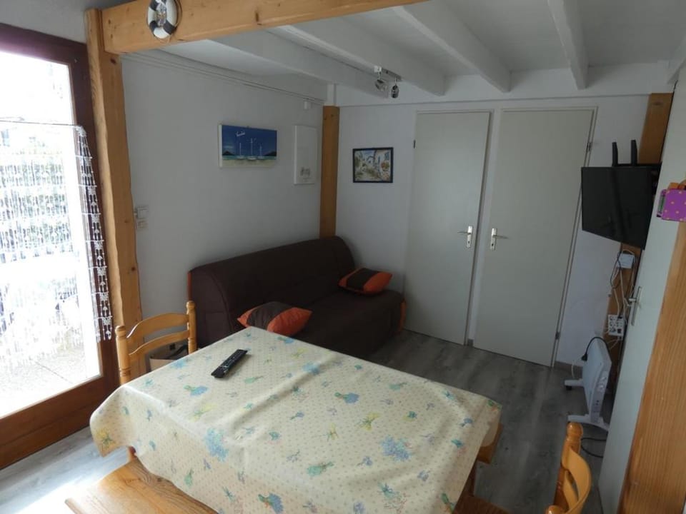 Maison familiale avec piscine, 5 personnes, près plage - FR-1-540-186 House in Notre-Dame-de-Monts