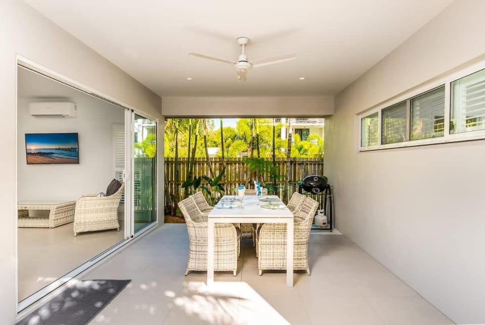 The Last Resort Villa 1 Villa in Palm Cove