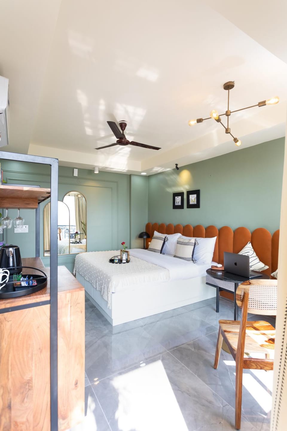 Maison 42- Onetreestays Apartment in Gurugram