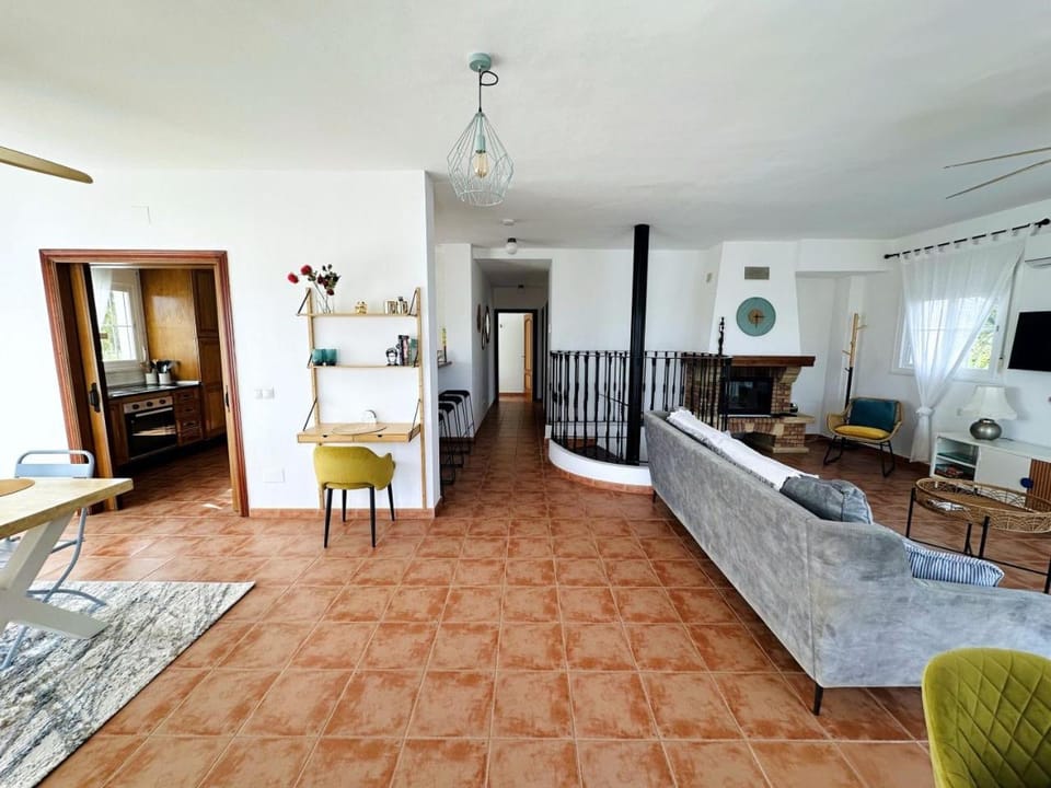 Living room, Photo of the whole room, Seating area