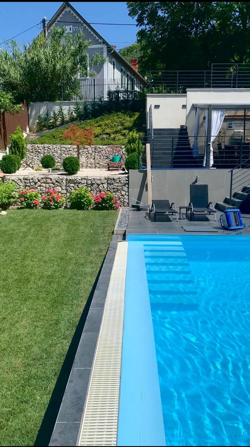 Property building, Garden, Pool view, Swimming pool