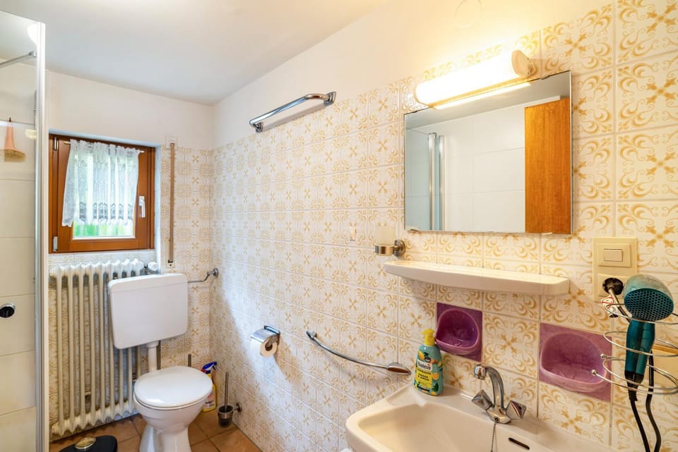 Bathroom, Living room