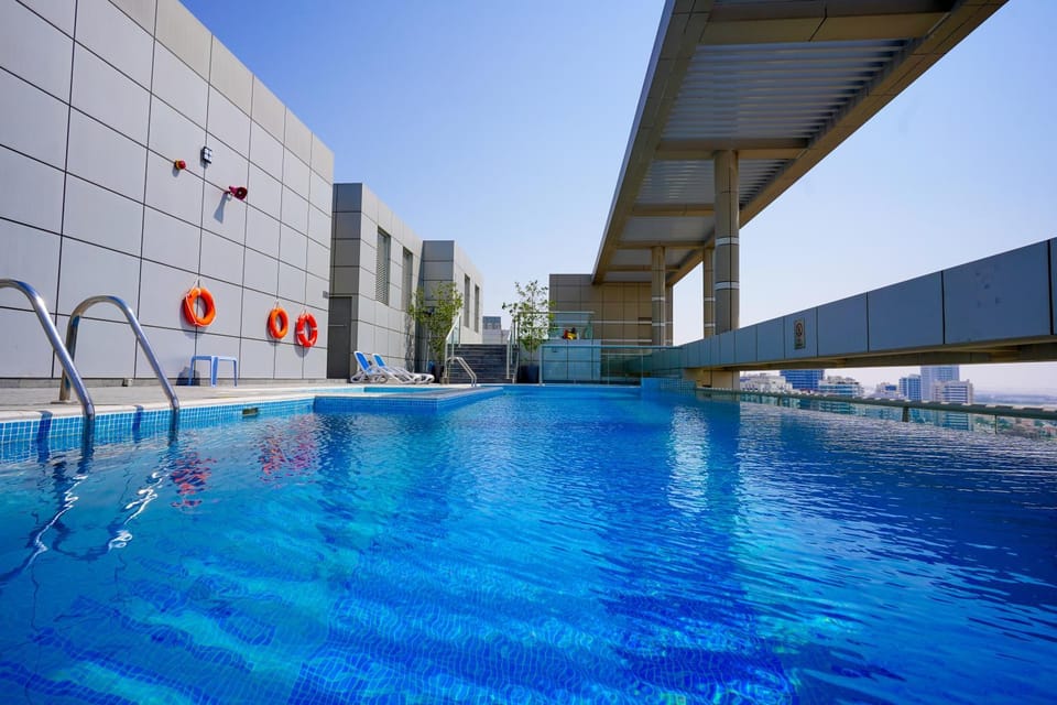 Pool view, Swimming pool