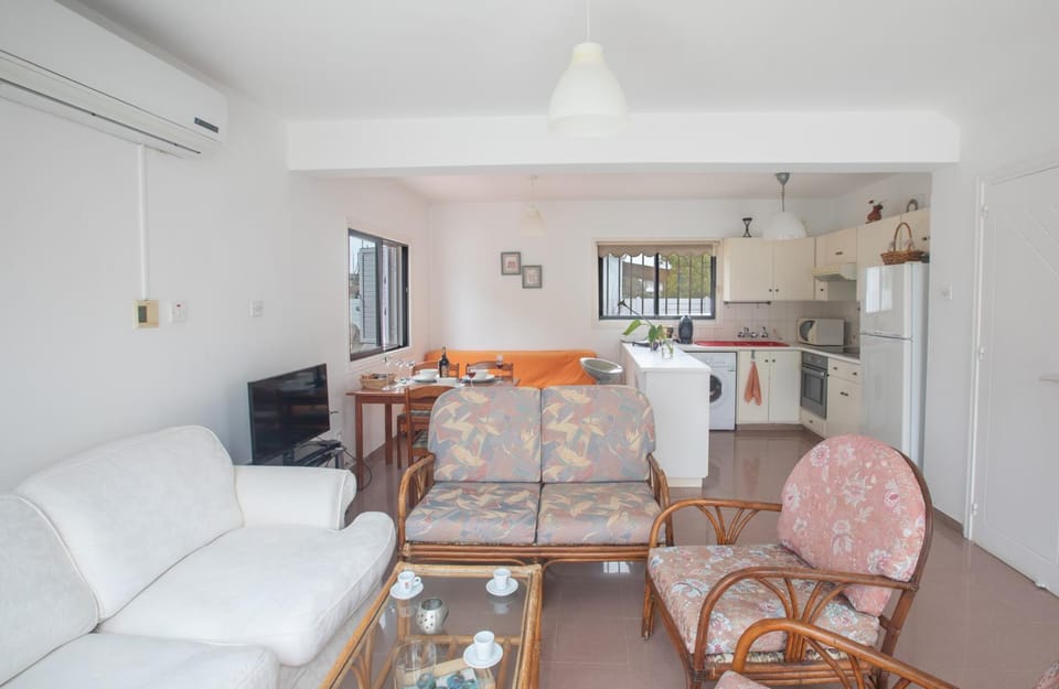 Peaceful Cozy Home Great Location House in Protaras