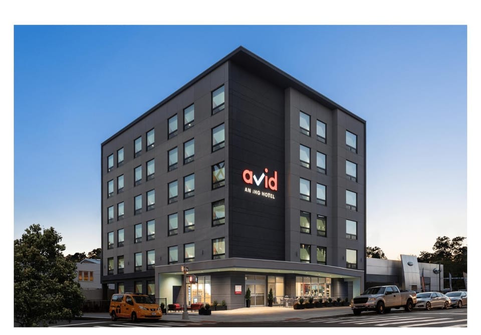 avid hotels - Brooklyn Dyker Heights by IHG Hotel in Bay Ridge