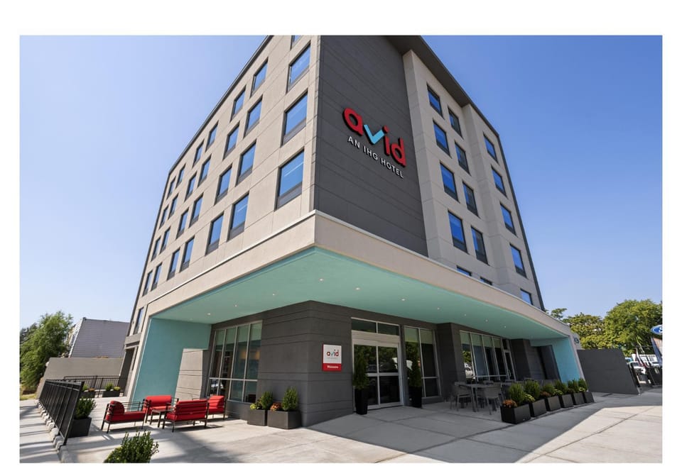 avid hotels - Brooklyn Dyker Heights by IHG Hotel in Bay Ridge