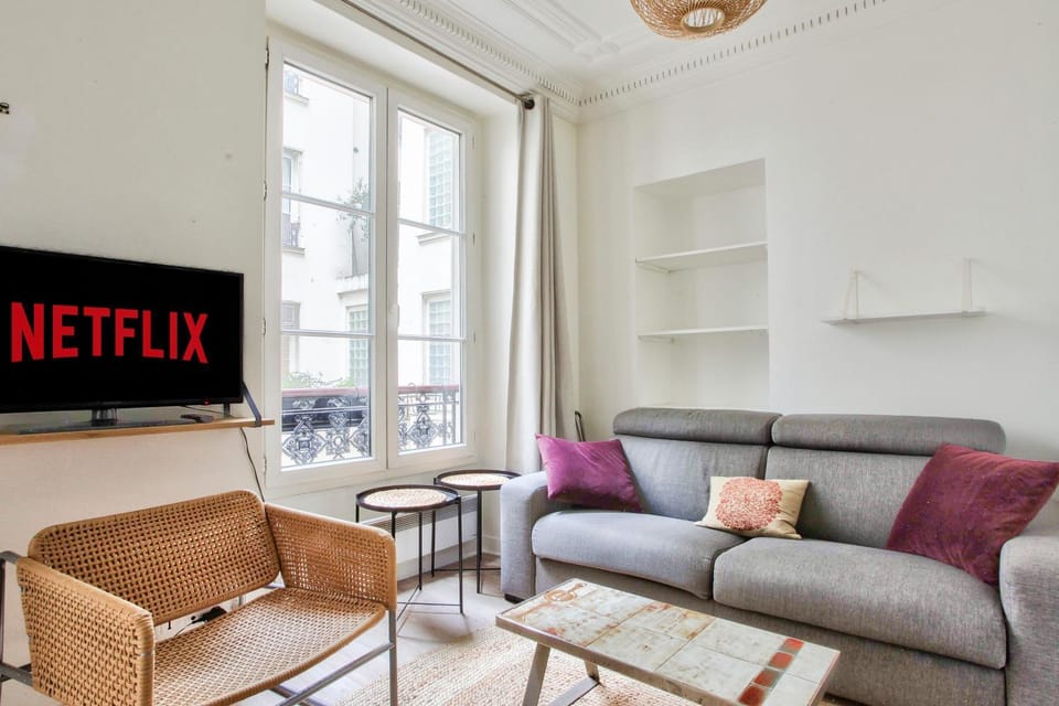 Appartement Quartier Hotel de Ville Free Netflix Apartment in Paris