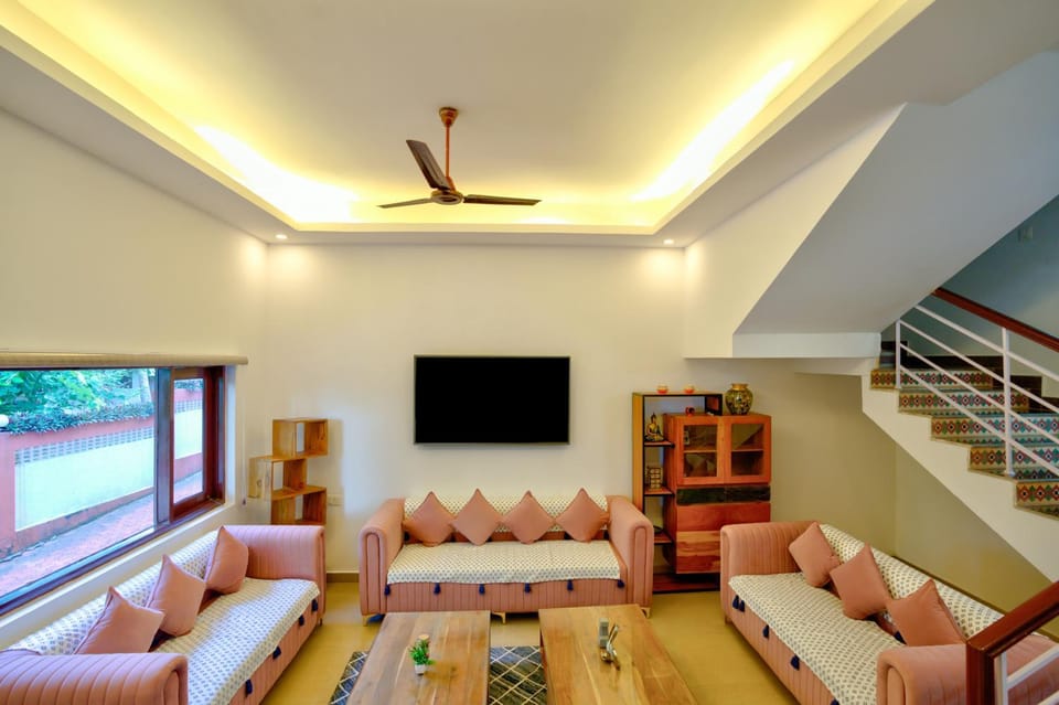 3BHK Luxury Villa with Private Pool Near Candolim Villa in Goa, India