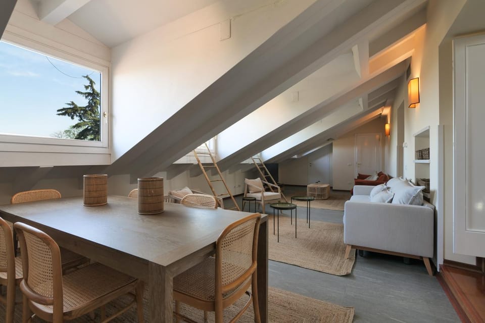 Lux Penthouse Palestro Apartment in Milan