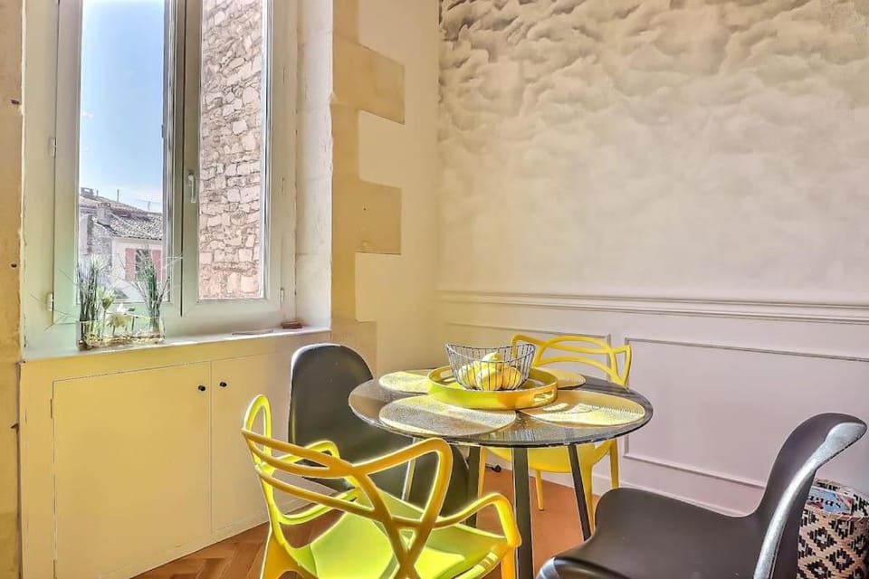 Le Yellow - Central - Climatisé Apartment in Nimes