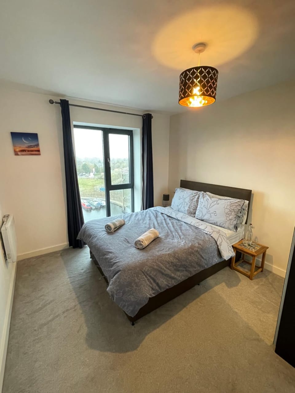 Balcony Marina Apartment With City Skyline Views - Free Secure Parking Apartment in Manchester