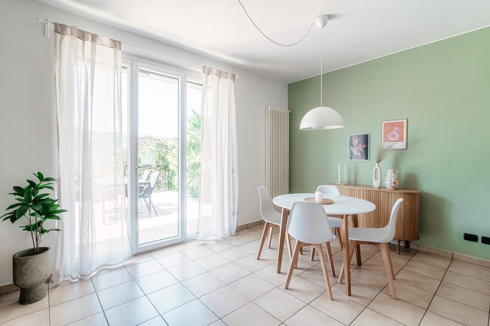 Casa Olivo by Quokka 360 - flat with sun terrace in Cernobbio Apartment in Cernobbio