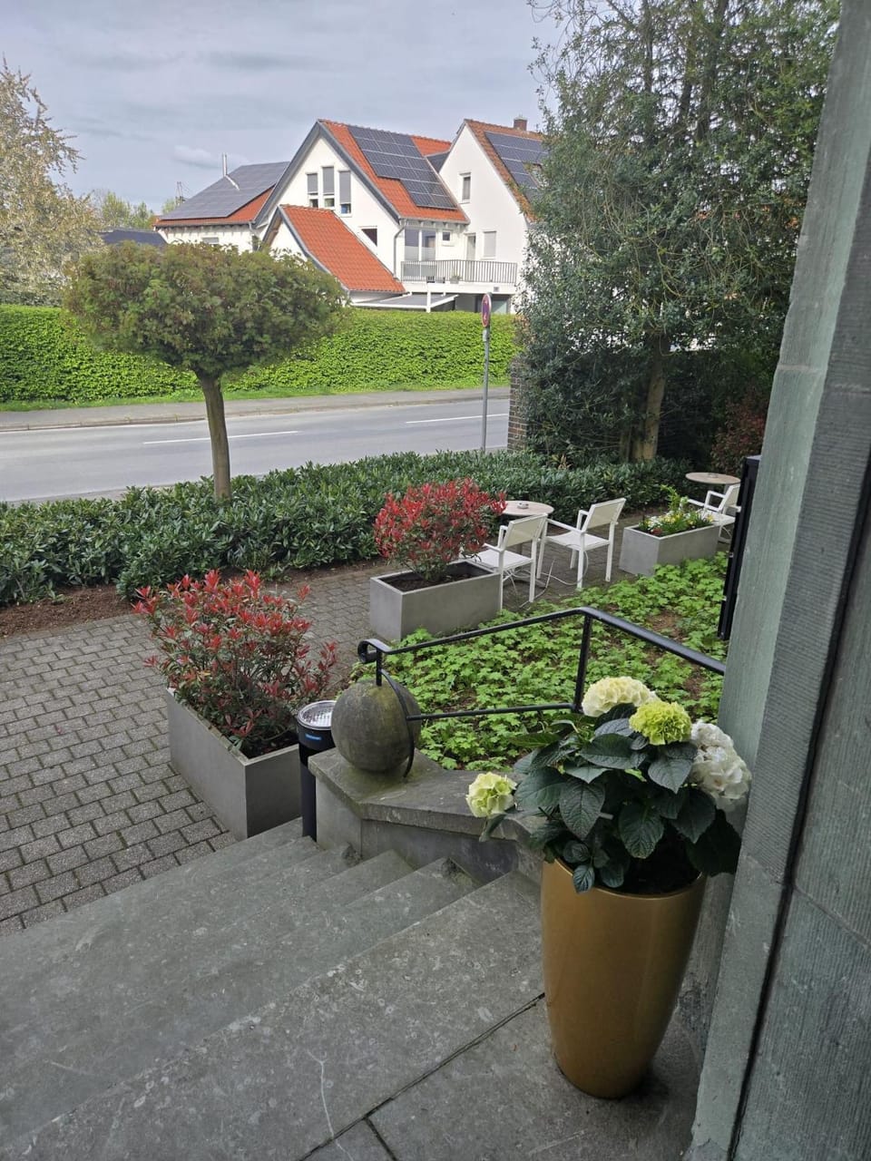 Property building, Seating area