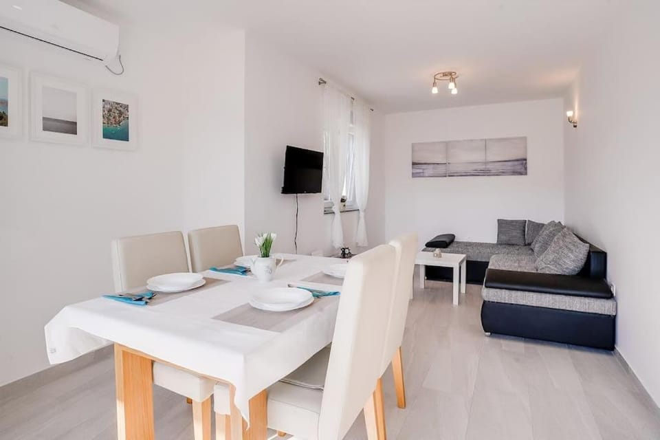 Apartment Julija Rogoznica, 20m from the beach Apartment in Šibenik-Knin County, Croatia