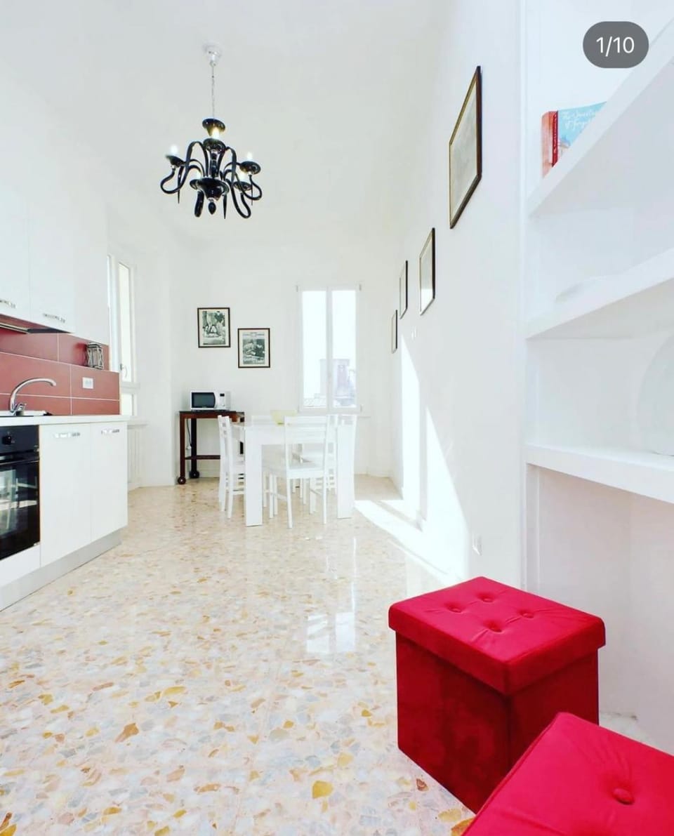 Kitchen or kitchenette, Dining area, pet friendly, stove